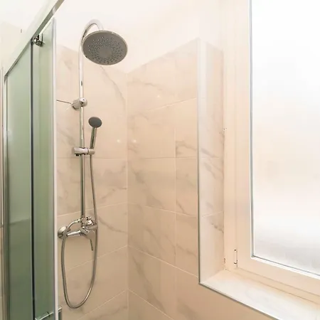 Homely Business 2 Apartamento